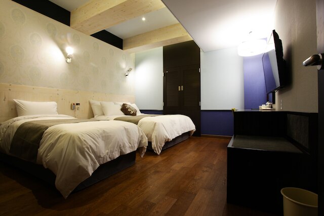 カラック ツーリスト ホテル