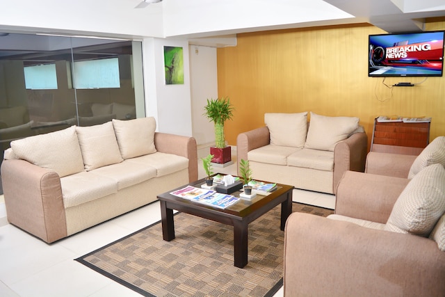 ユニーク タワーズ ラグジュアリー ブティック スイーツ