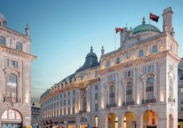 ホテル カフェ ロイヤル ロンドン