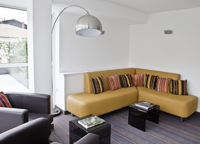 プリヴィレッジ オテル & ユーロシエル センター コメディ