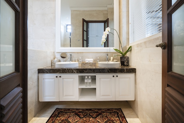 ザ・コロニーホテル