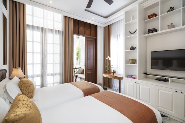 ザ・コロニーホテル