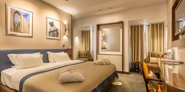 リスボア カルモ ホテル