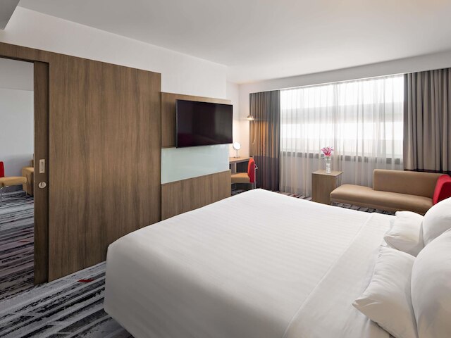 ノボテル ジャカルタ ガジャ マダ