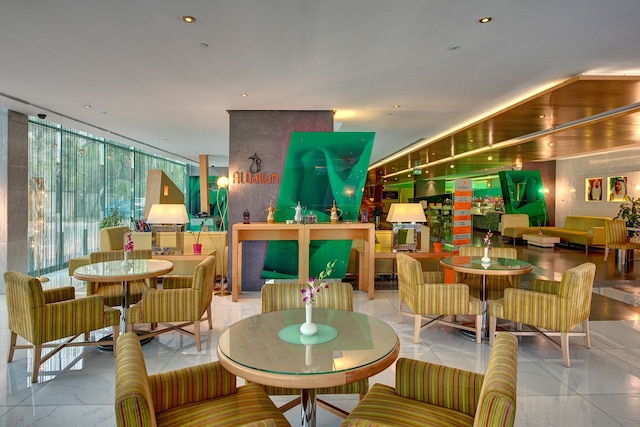 アル クーリー エグゼクティブ ホテル