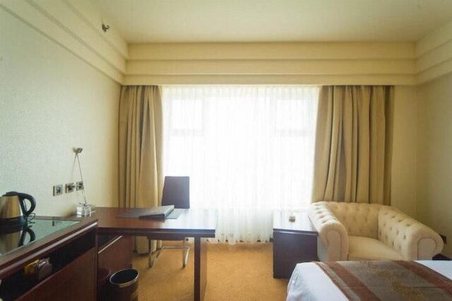 ラマダ チェンドゥー ノース (成都金府华美达大酒店)