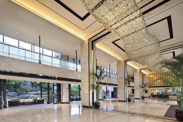 クラウン プラザ 三亜 シティ センター by IHG (三亜華宇皇冠假日酒店)