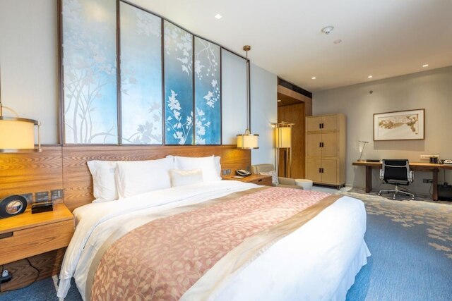 ホワルーシエ上海トゥエルヴ アット ヘンシャン by IHG (上海衡山路十二號華邑酒店 - IHG 旗下酒店)