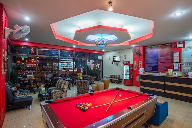 パタヤ ホリデイ ロッジ