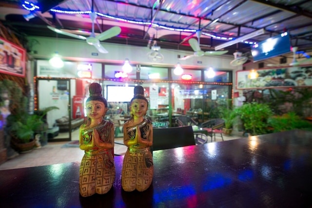 パタヤ ホリデイ ロッジ