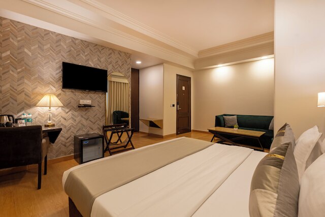 ザ グランド オリオン グレーター カイラッシュ