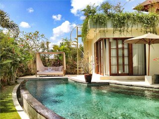 ヴィラ サハジャ