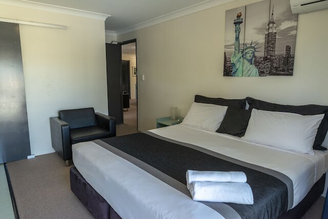 チャームサイド コート モーテル