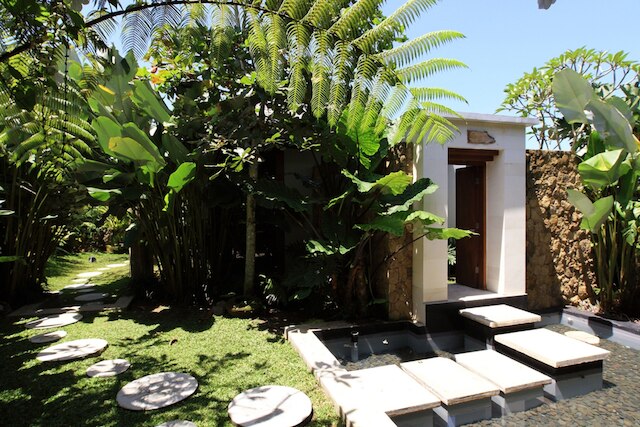 スワラパディ ヴィラ