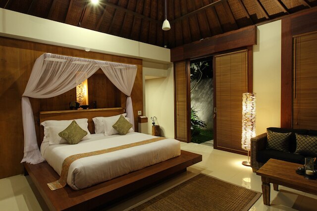 スワラパディ ヴィラ