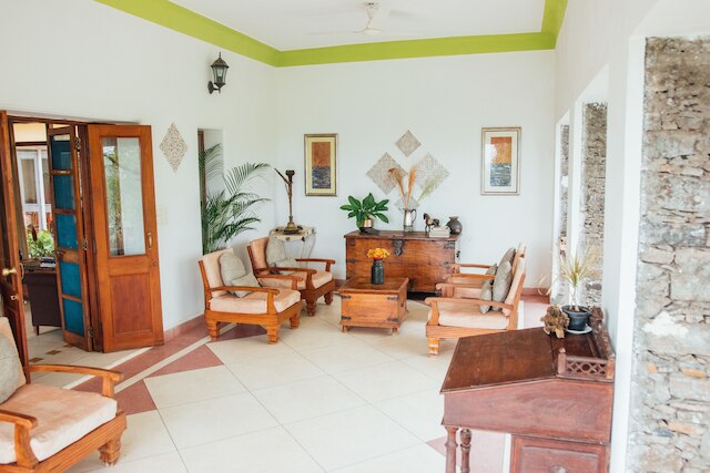 デブラ ウダイプール