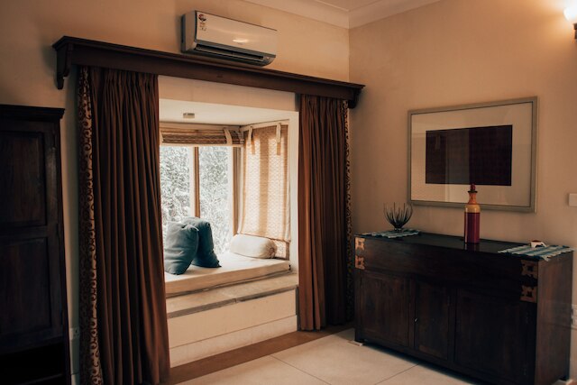 デブラ ウダイプール