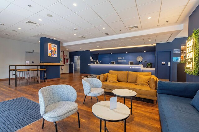 トラベロッジ バルセロナ ポブレノウ