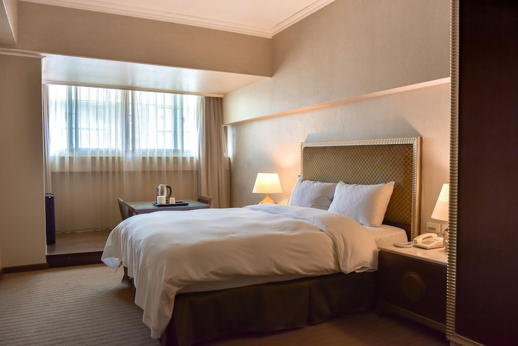 ジン マン ジャ ホテル（金滿家大飯店）