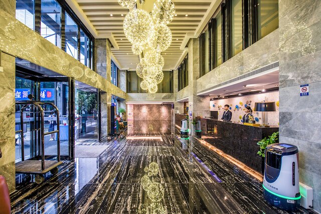 ラ ペルレ インターナショナル ホテル - 広州交易会の展示ホールと出展者登録カウンターへの無料シャトルバス (広州麗柏國際酒店 - 広交会免費穿梭巴士至展館及參展商註冊櫃台)