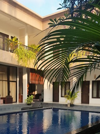 スミニャック ポイント ゲスト ハウス