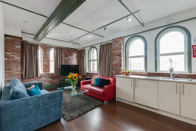 ベース サービスド アパートメンツ - サー トーマス ストリート