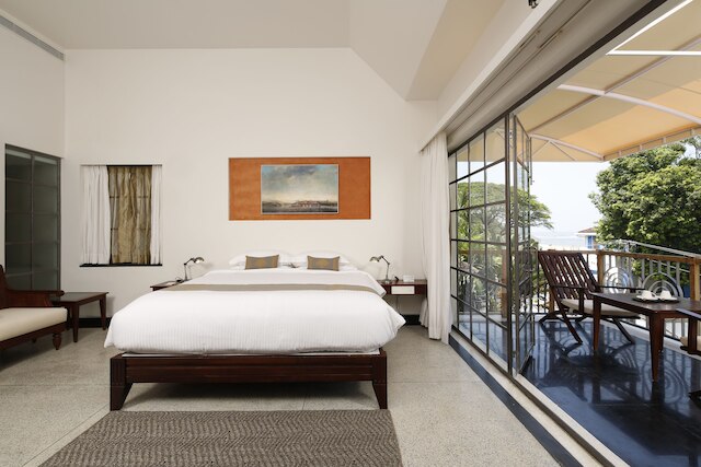 エイス バスティオン - CGH アース