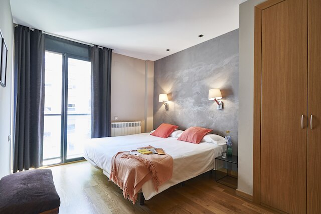 AinB サグラダ ファミリア アパートメンツ