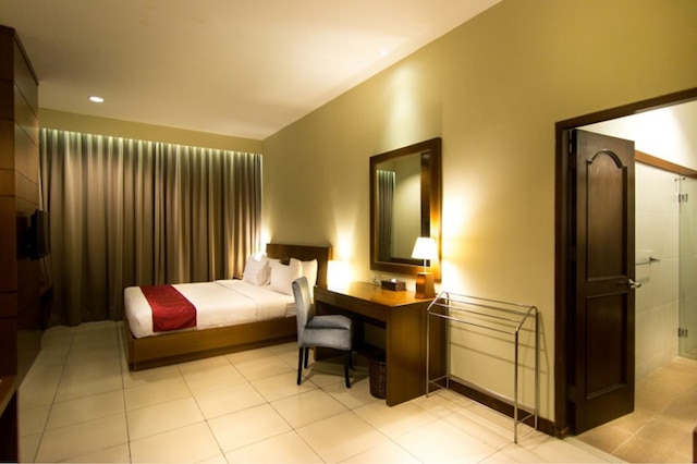 セミニャックスクエアホテルアンドヴィラズ