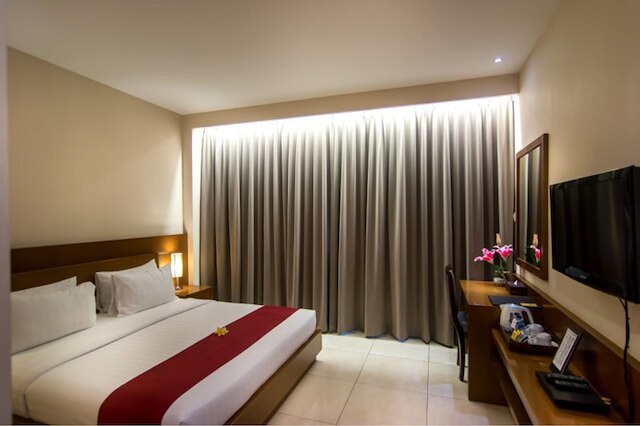 セミニャックスクエアホテルアンドヴィラズ