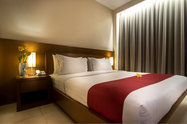 セミニャックスクエアホテルアンドヴィラズ