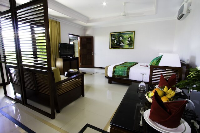 ジンバラン クリフス プライベート プール ホテル & スパ