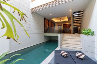 ヴィラ カユ ラジャ