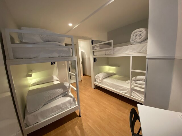 ファー ホーム グラン ヴア - ホステル