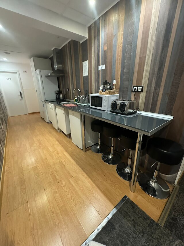 ファー ホーム グラン ヴア - ホステル