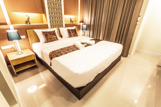 ジ エイム サトーン ホテル