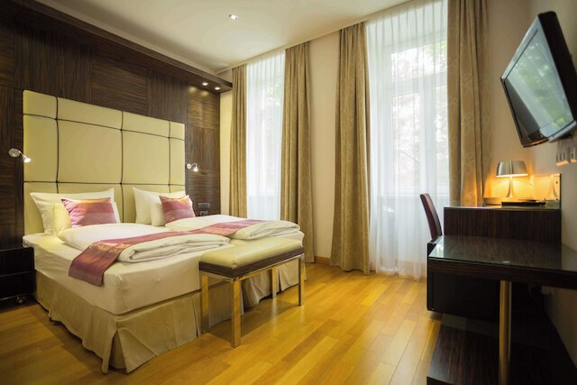 ベストウェスタン プラス ホテル アルカディア