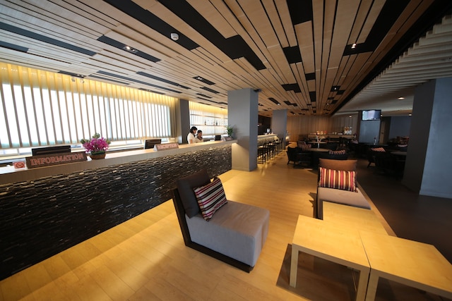 ザ サン エクスクルーシブ