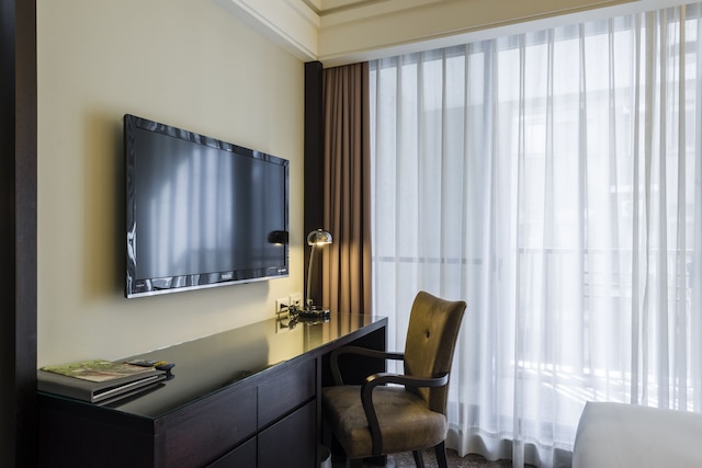 レオフー レジデンシーズ (六福居)