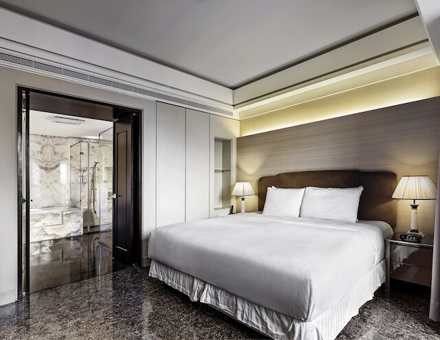 レオフー レジデンシーズ (六福居)