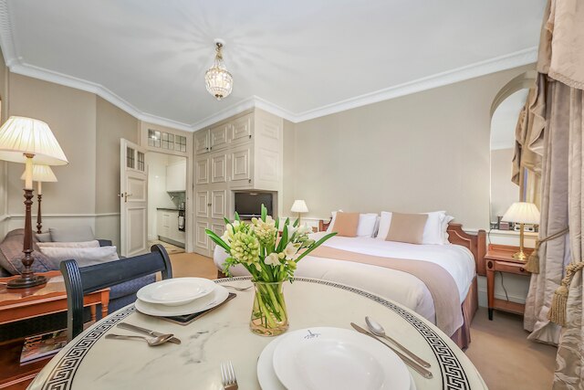 44 カーゾン ストリート アパートメンツ バイ マンズリー