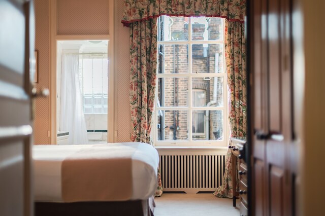 44 カーゾン ストリート アパートメンツ バイ マンズリー