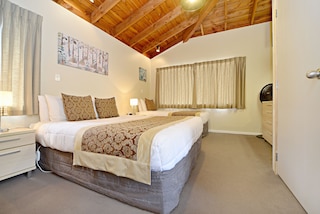 タカプナ モーター ロッジ