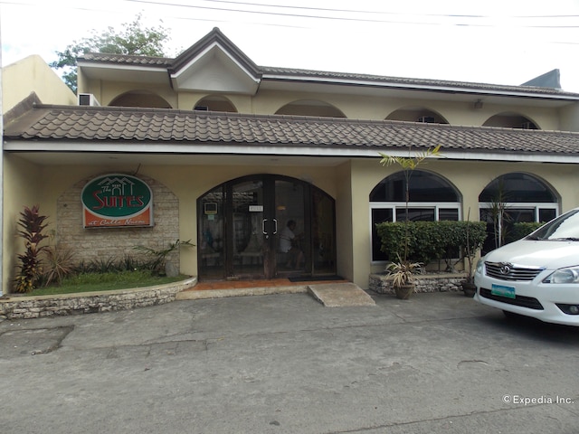 ザ スイーツ アット カレ ヌエバ