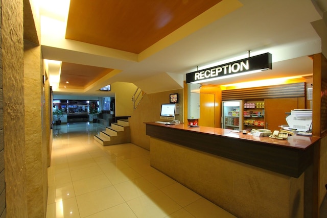 ハイシーズンホテル