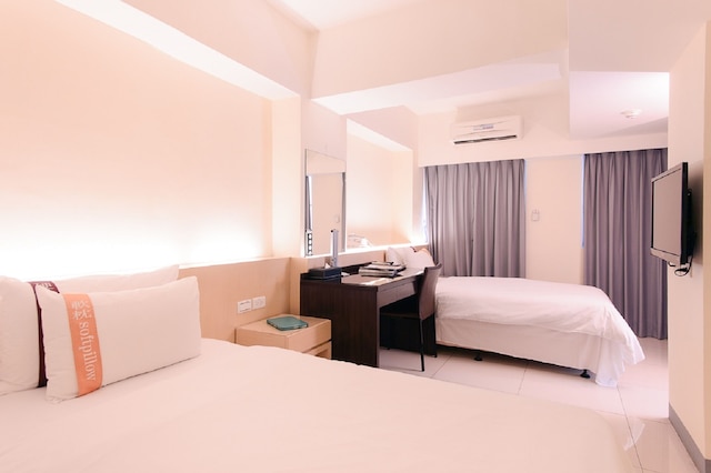 キーウィー エクスプレス ホテル - 高雄 ステーション (奇異果快捷旅店 - 高雄車站店)