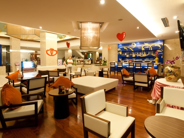 グランドジョムティエンパレスホテル