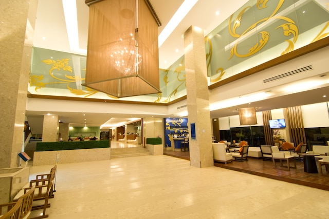 グランドジョムティエンパレスホテル