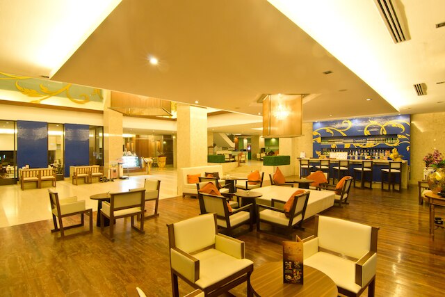 グランドジョムティエンパレスホテル