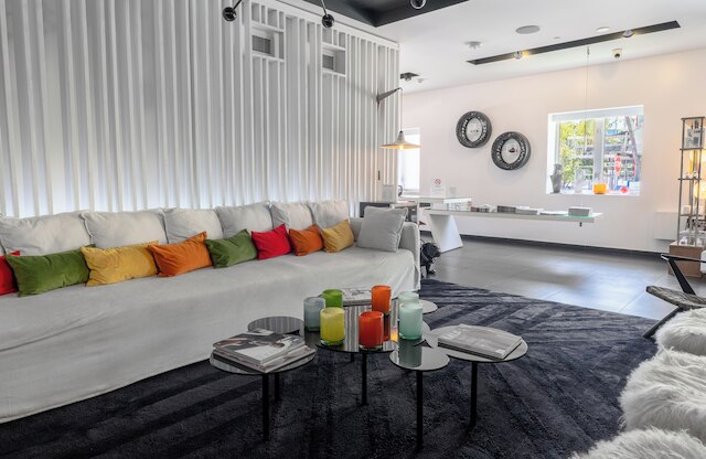 ブラン カラ - アダルト オンリー